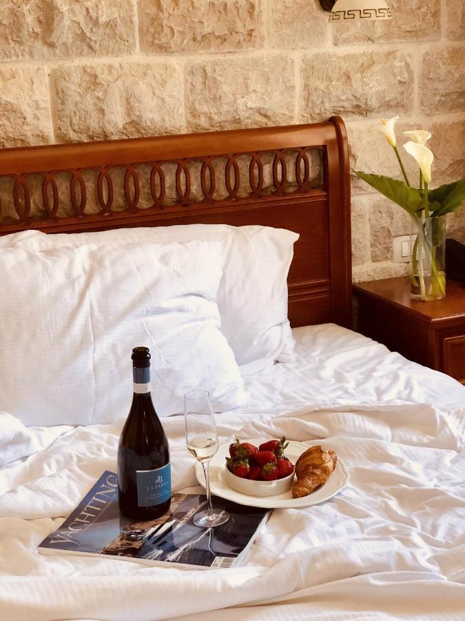 Hotel Carrubba ドンヤ・ラストヴァ エクステリア 写真